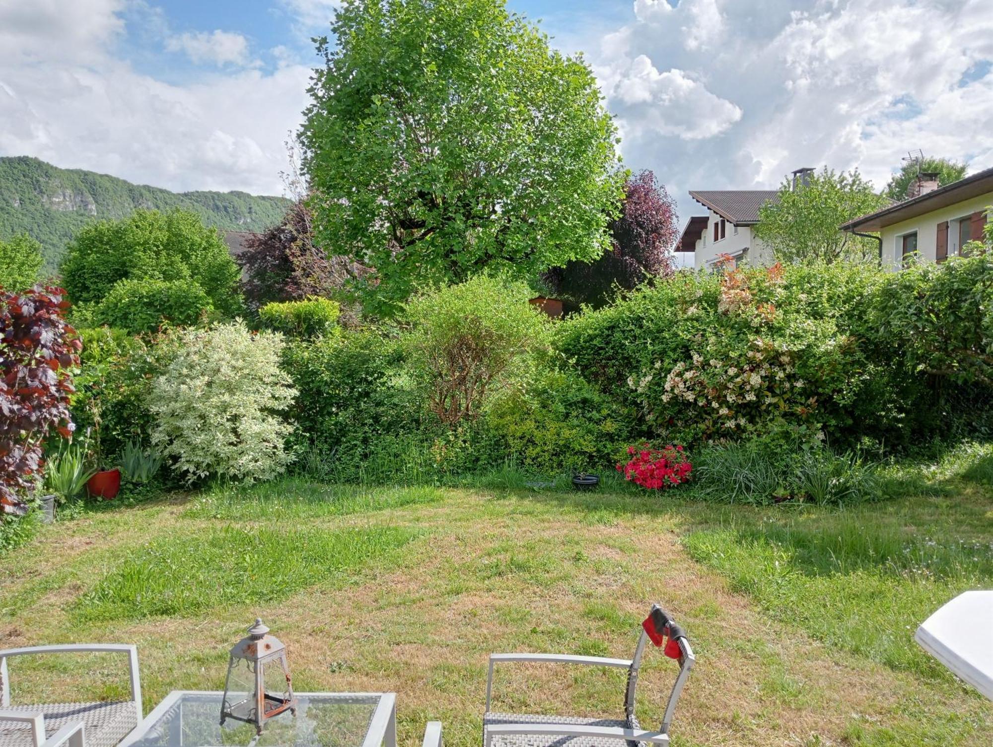 Chambre indépendante pour 1 personne sur jardin au calme Annecy Extérieur photo